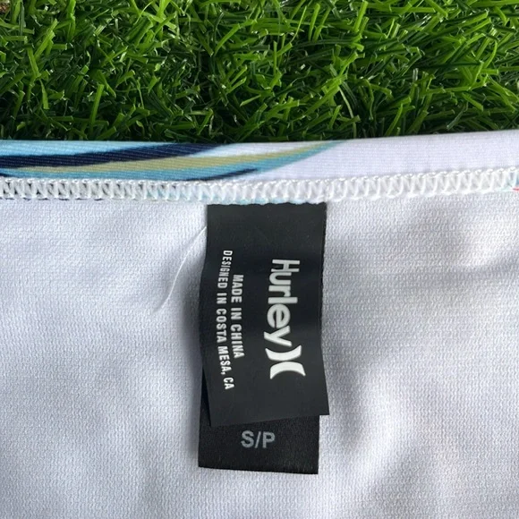 HURLEY Palm Leaf Print Bikini size small - Picture 11 of 13